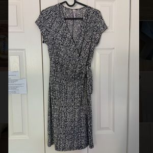 White and black vneck dress